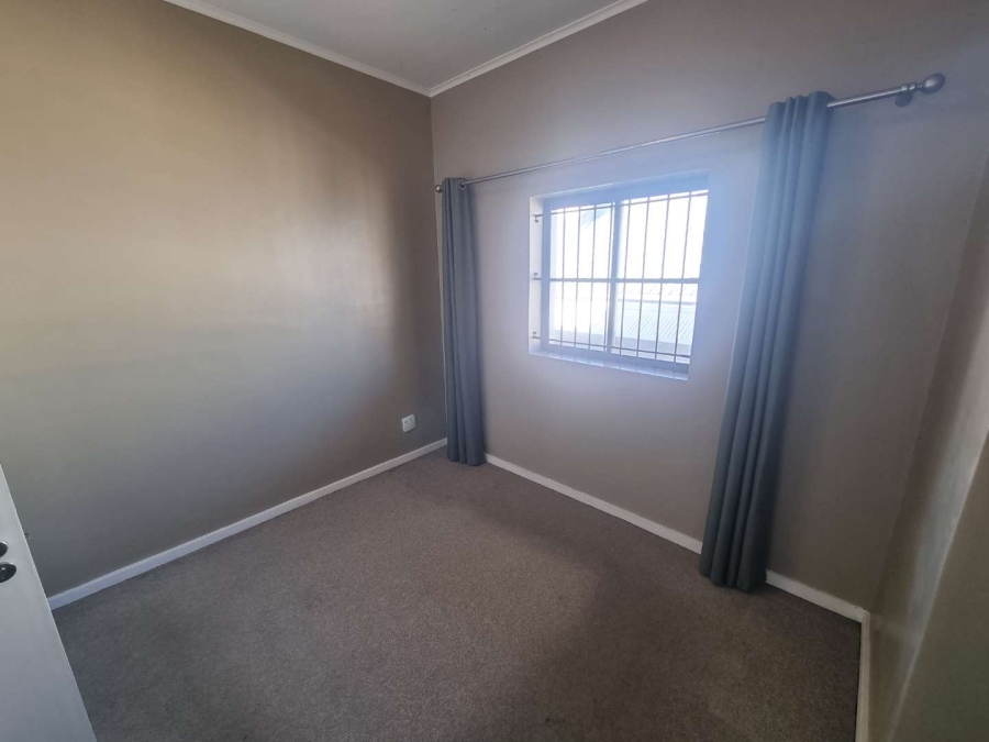 To Let 1 Bedroom Property for Rent in Mowbray Western Cape